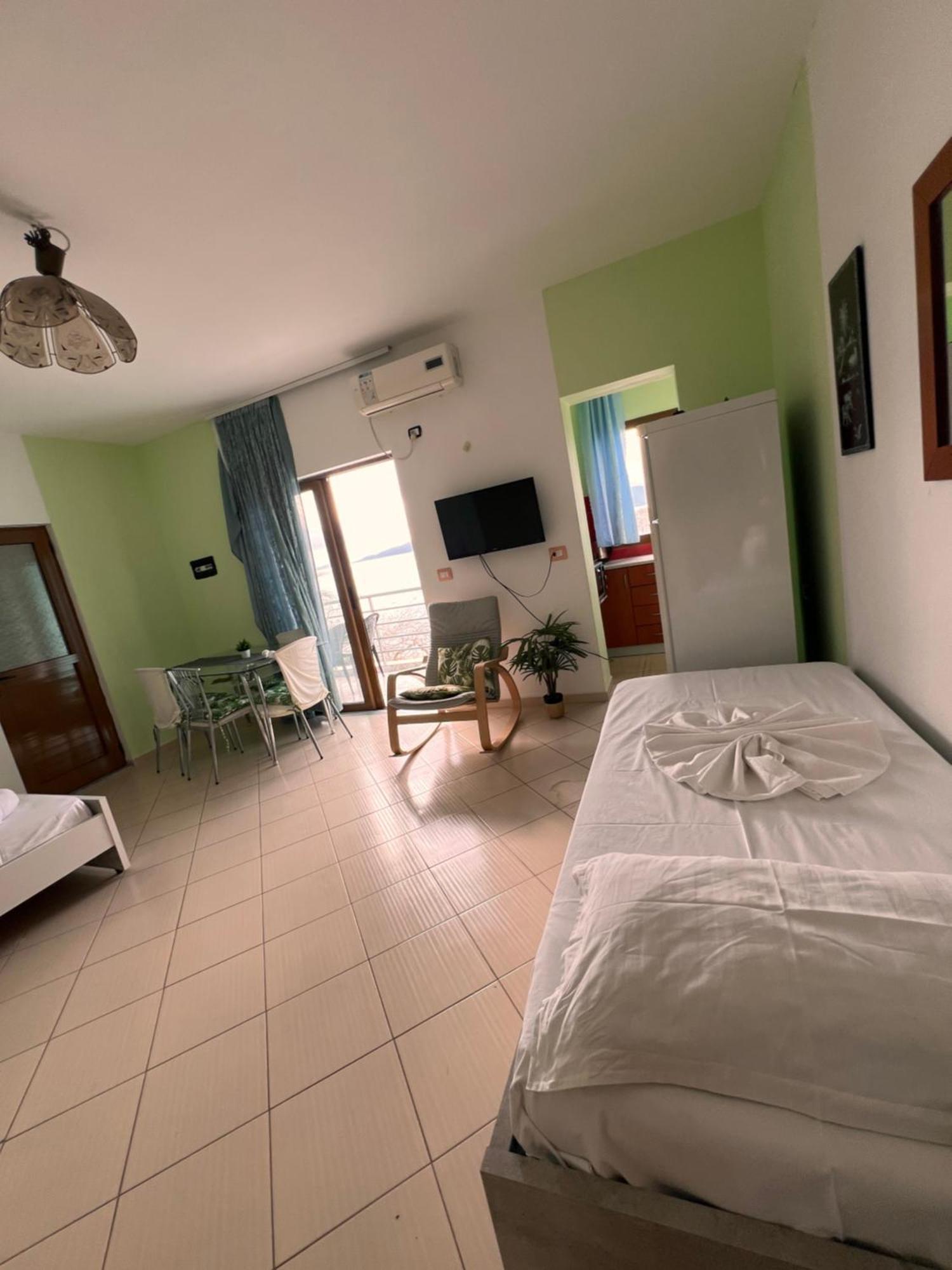 Majki Beach Apartments Sarandë Esterno foto