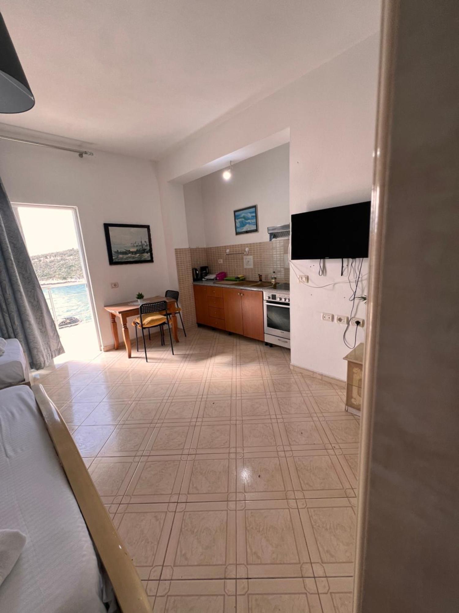 Majki Beach Apartments Sarandë Esterno foto