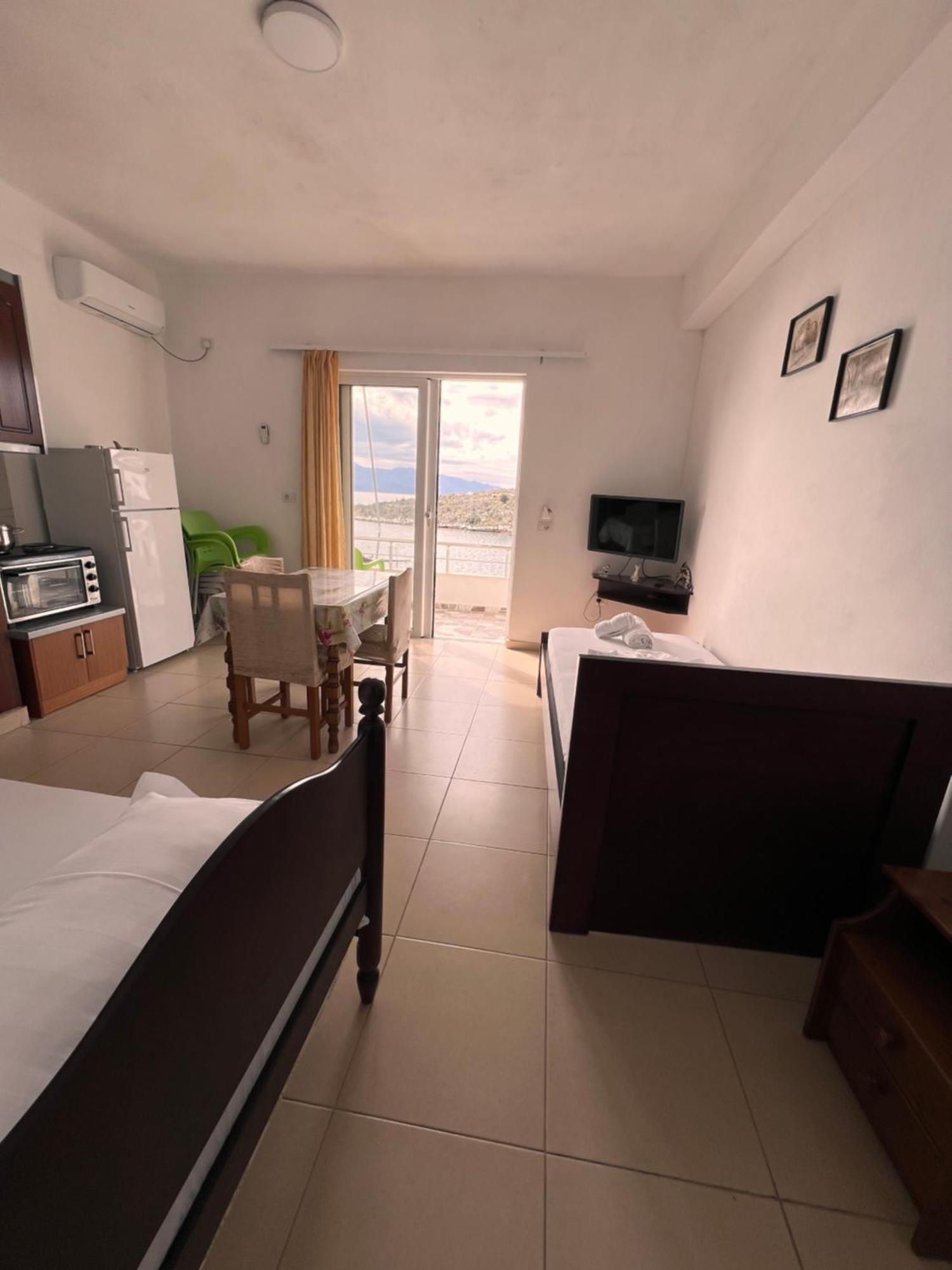 Majki Beach Apartments Sarandë Esterno foto