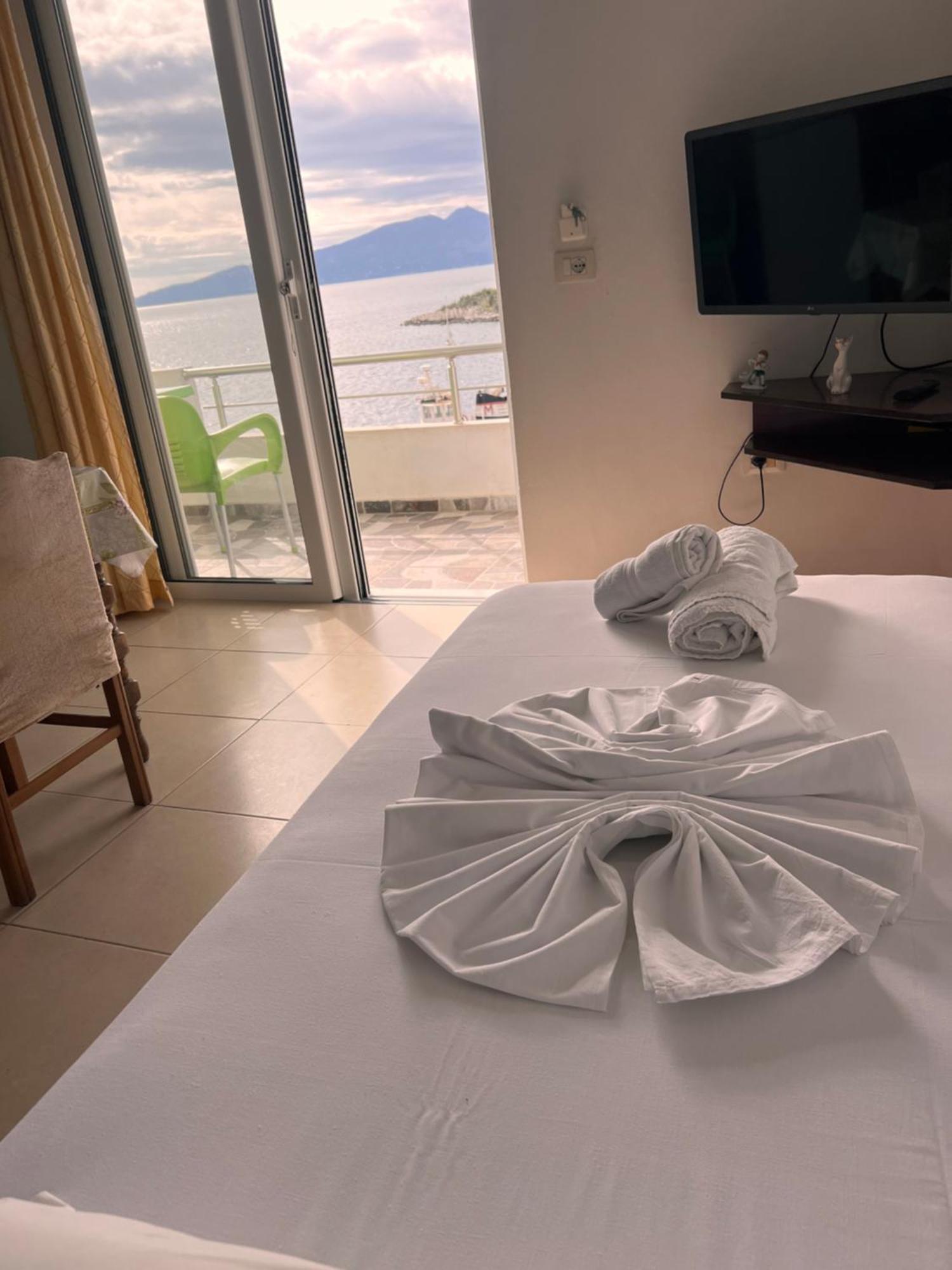 Majki Beach Apartments Sarandë Esterno foto