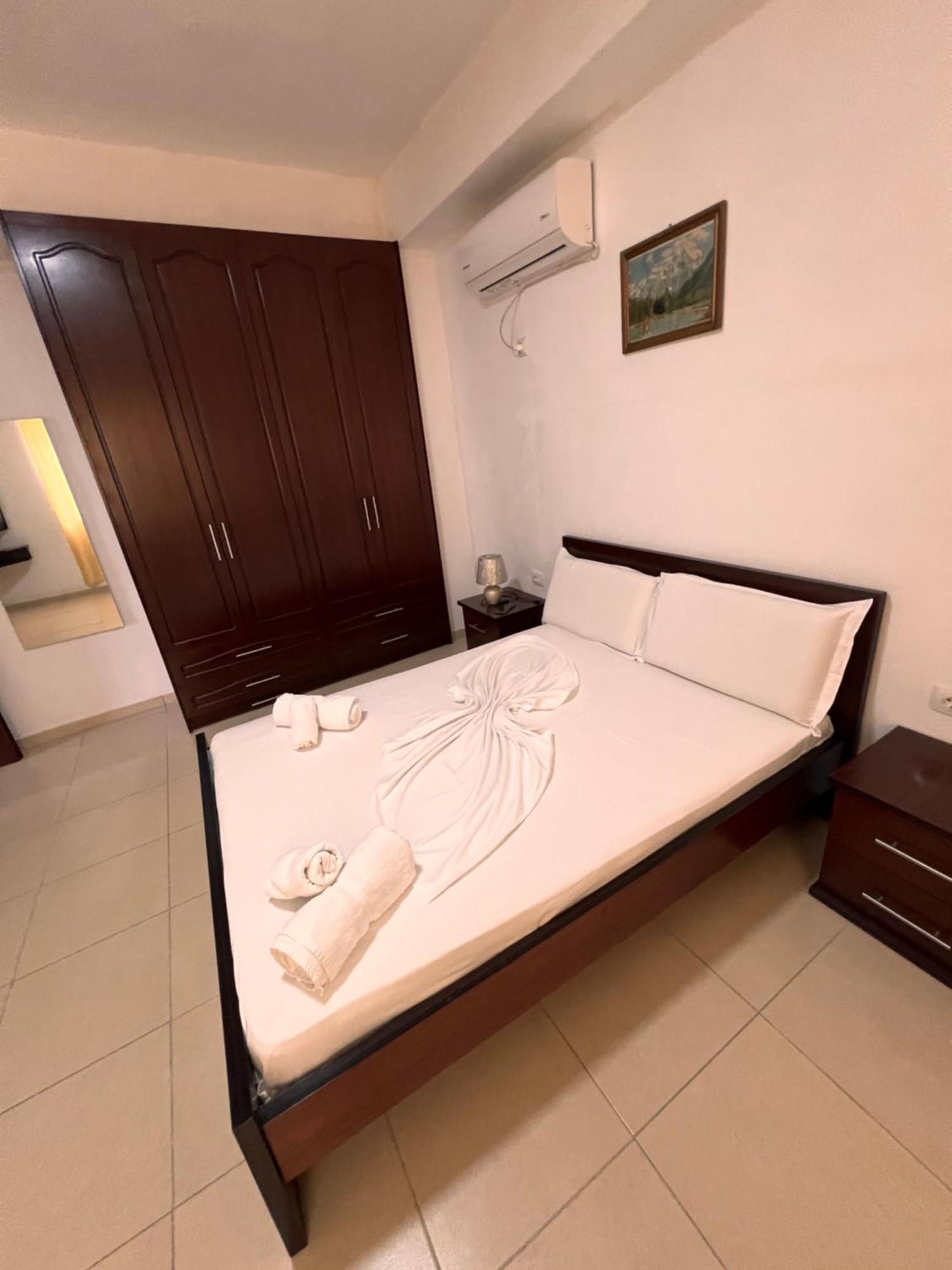 Majki Beach Apartments Sarandë Esterno foto