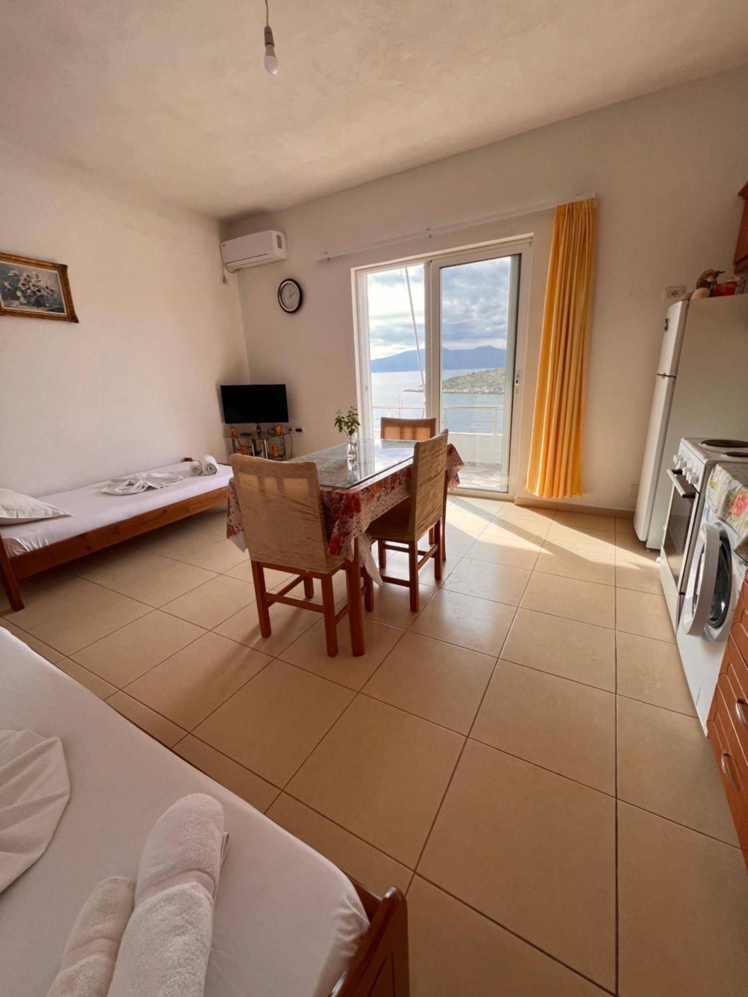 Majki Beach Apartments Sarandë Esterno foto